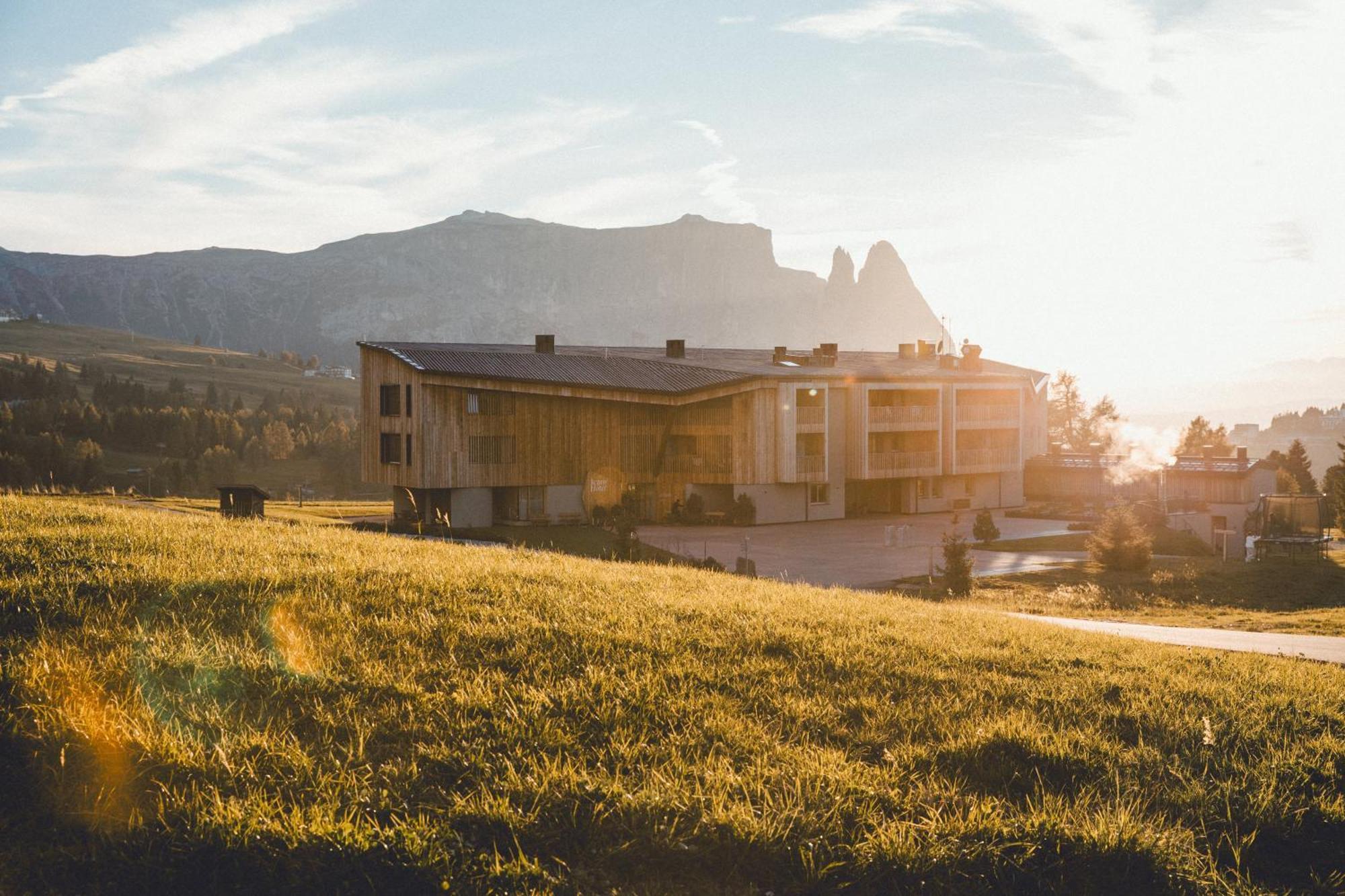 Hotel Icaro***S Alpe Di Siusi Esterno foto